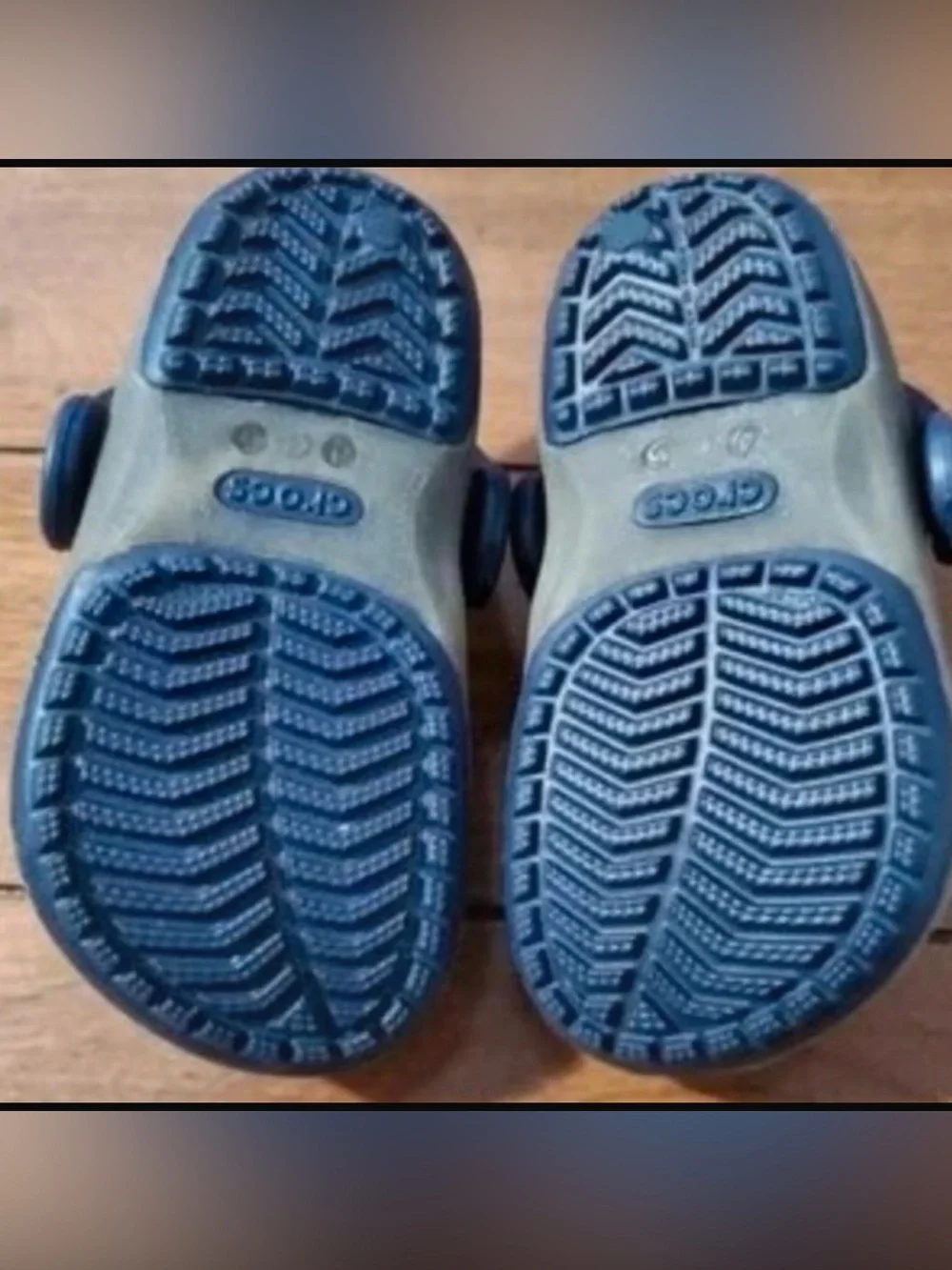 CROCS Translucent Yellow & Navy Sz 2/3 Toddler